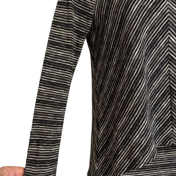 White House Black Market Monochrome Striped Sweater  XXSMALL   #T - Picture 5 of 8